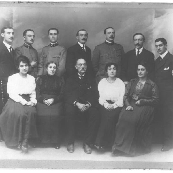 1917 - La famille dont il raconte l'histoire